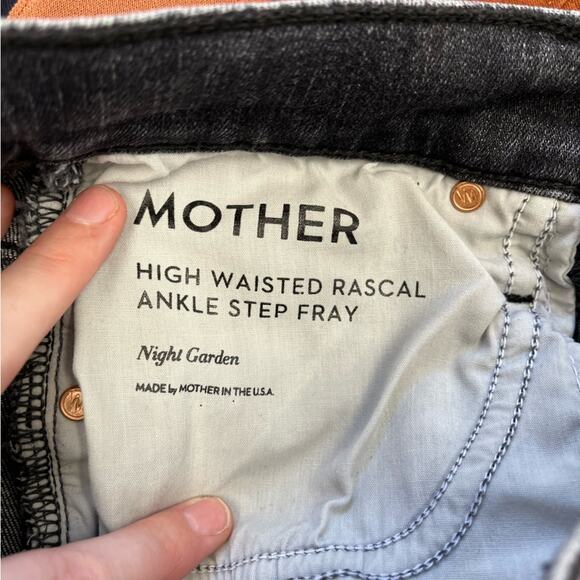 MOTHER High Waisted Rascal Ankle Step Fray Distressed Night Garden - Size 25 - Picture 9 of 14
